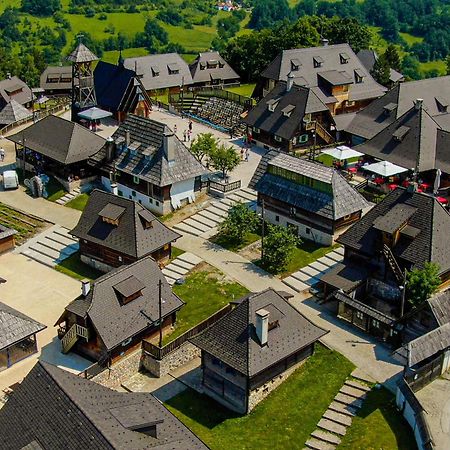 Mecavnik Resort Mokra Gora Bagian luar foto