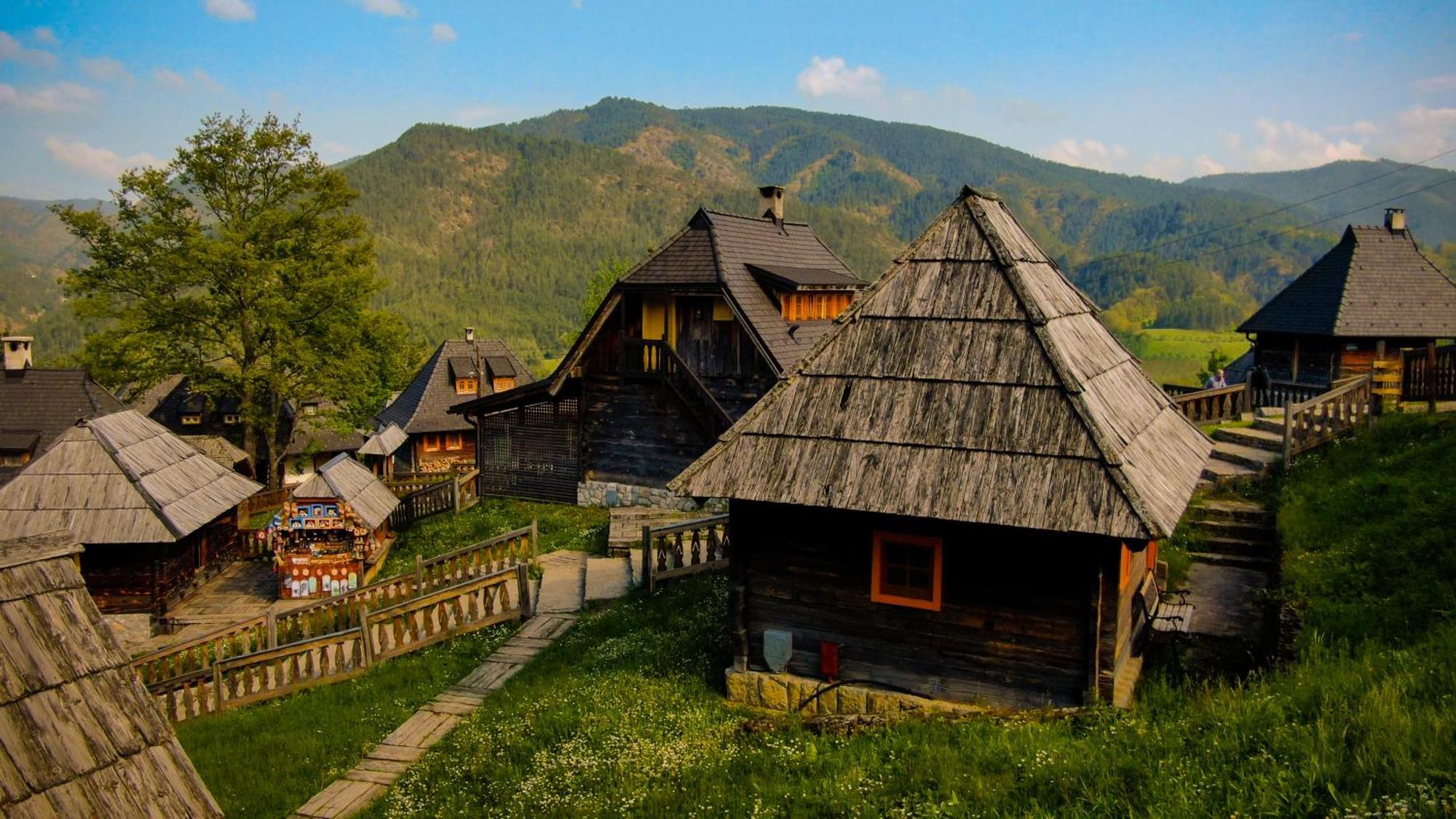 Mecavnik Resort Mokra Gora Bagian luar foto