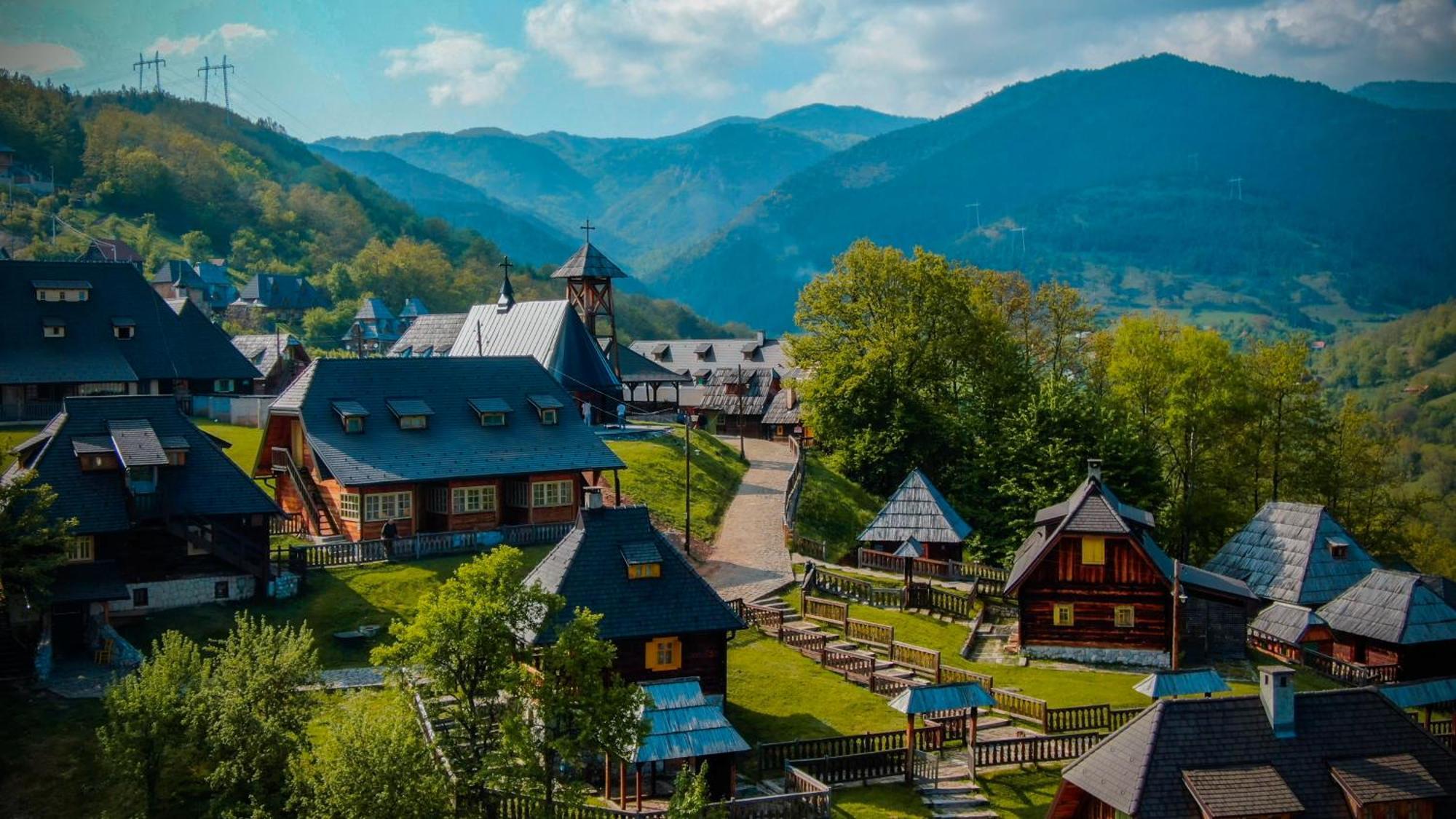 Mecavnik Resort Mokra Gora Bagian luar foto