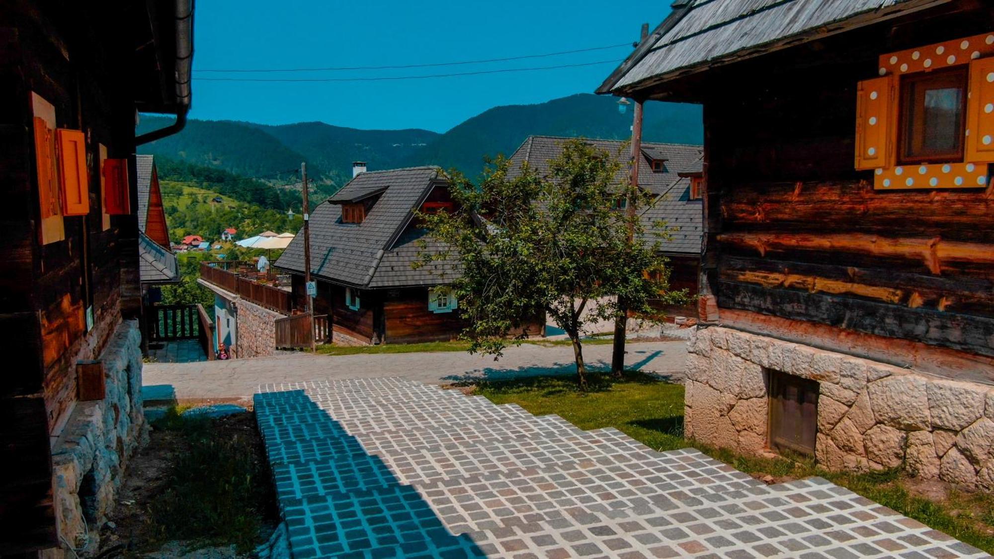 Mecavnik Resort Mokra Gora Bagian luar foto
