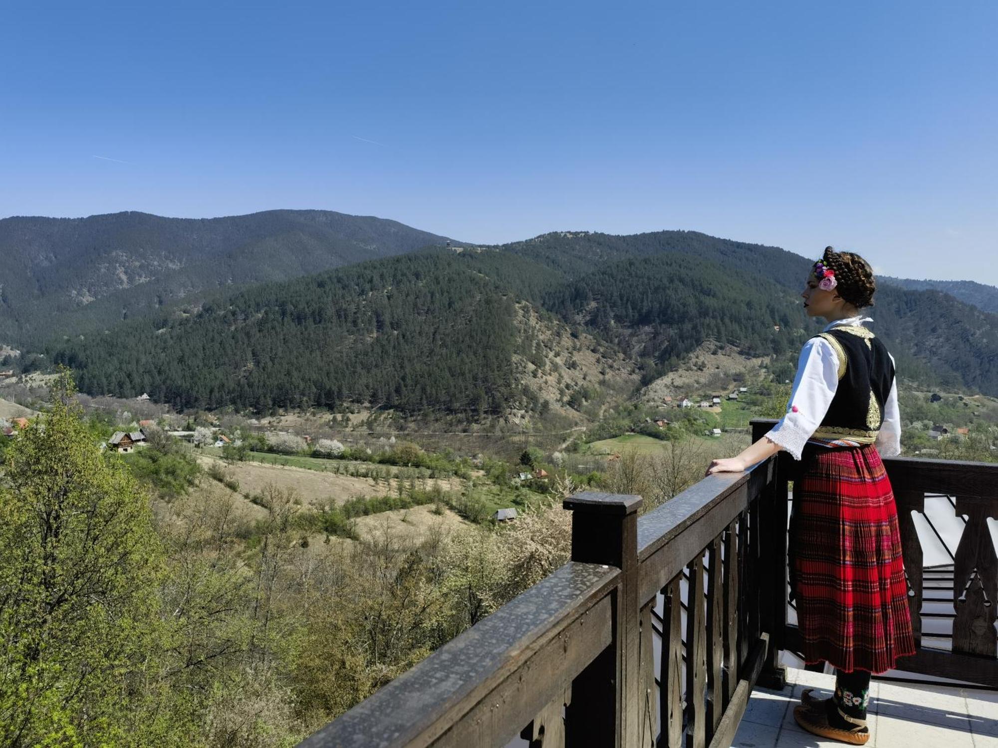 Mecavnik Resort Mokra Gora Bagian luar foto