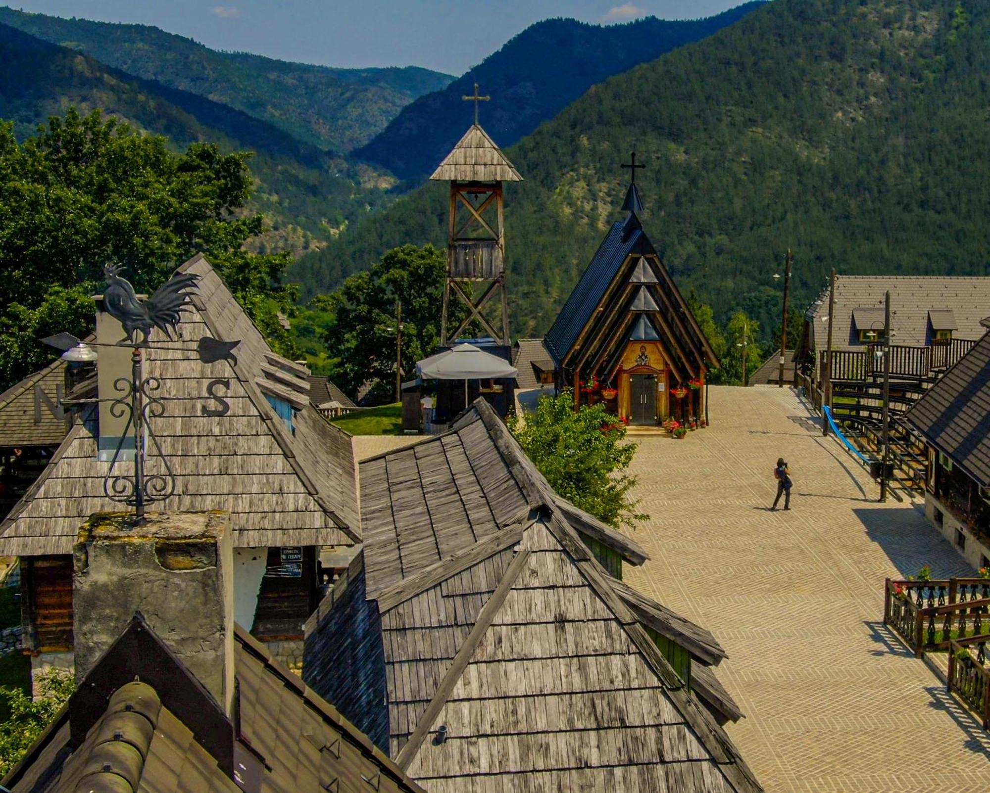 Mecavnik Resort Mokra Gora Bagian luar foto