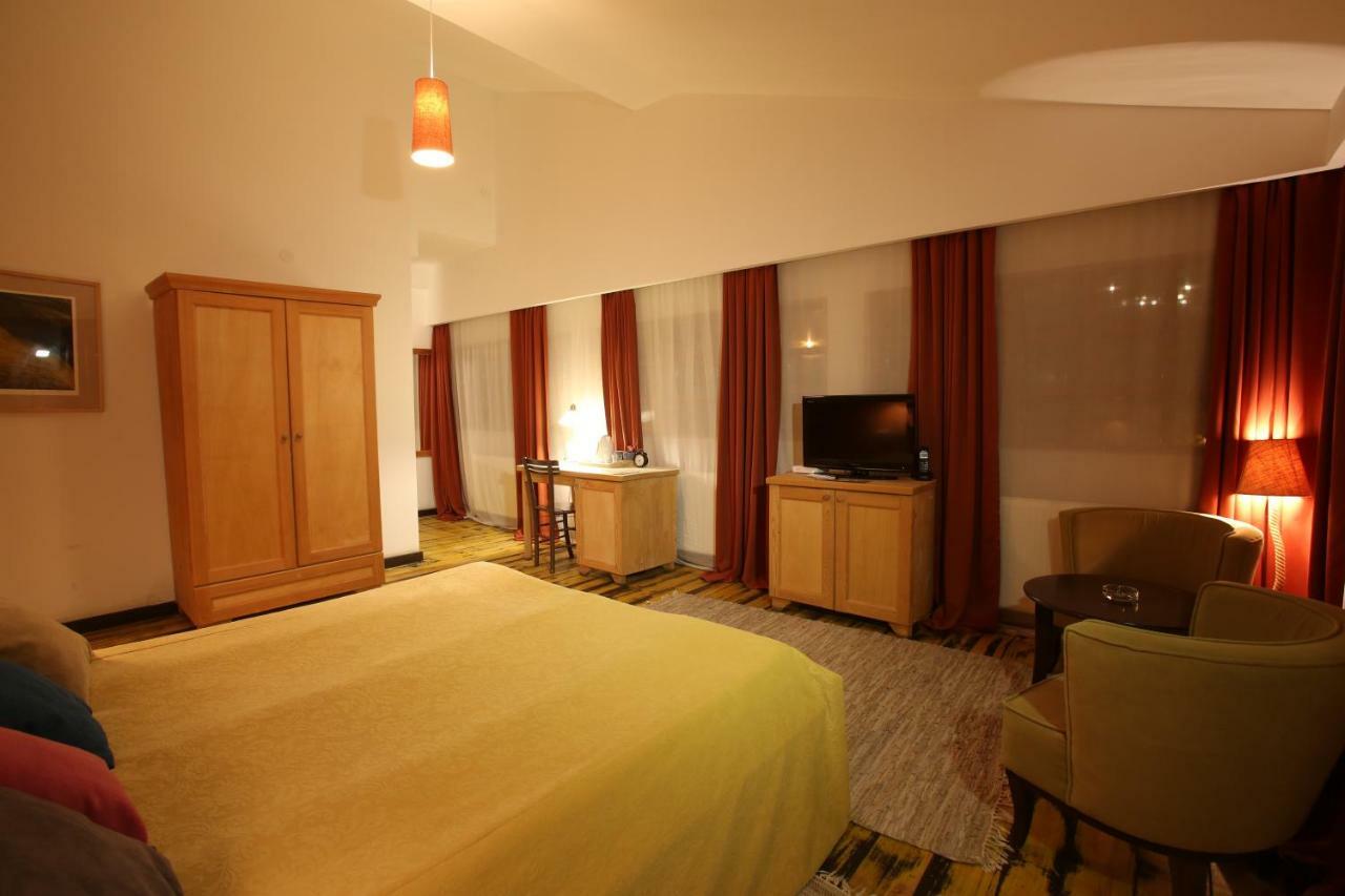 Mecavnik Resort Mokra Gora Bagian luar foto