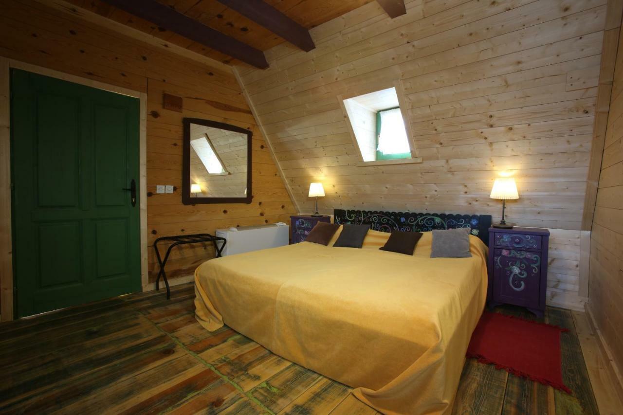 Mecavnik Resort Mokra Gora Bagian luar foto